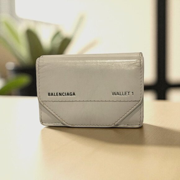 Balenciaga Cream Wallet - Picture 1 of 16